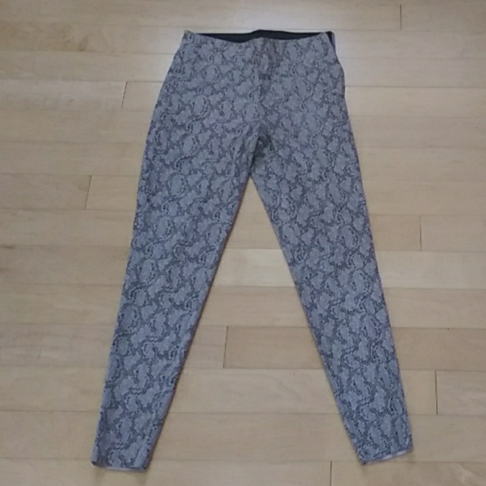 Zara Snakeskin-like leggings
